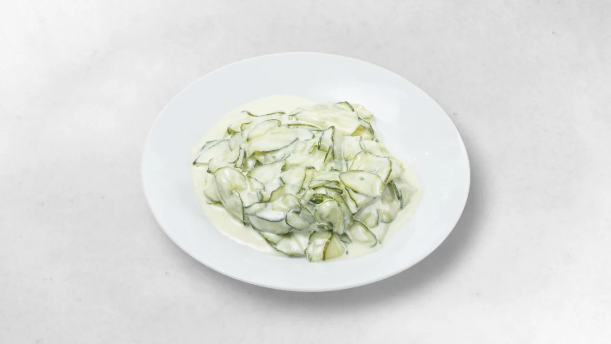 Gurkenrahmsalat