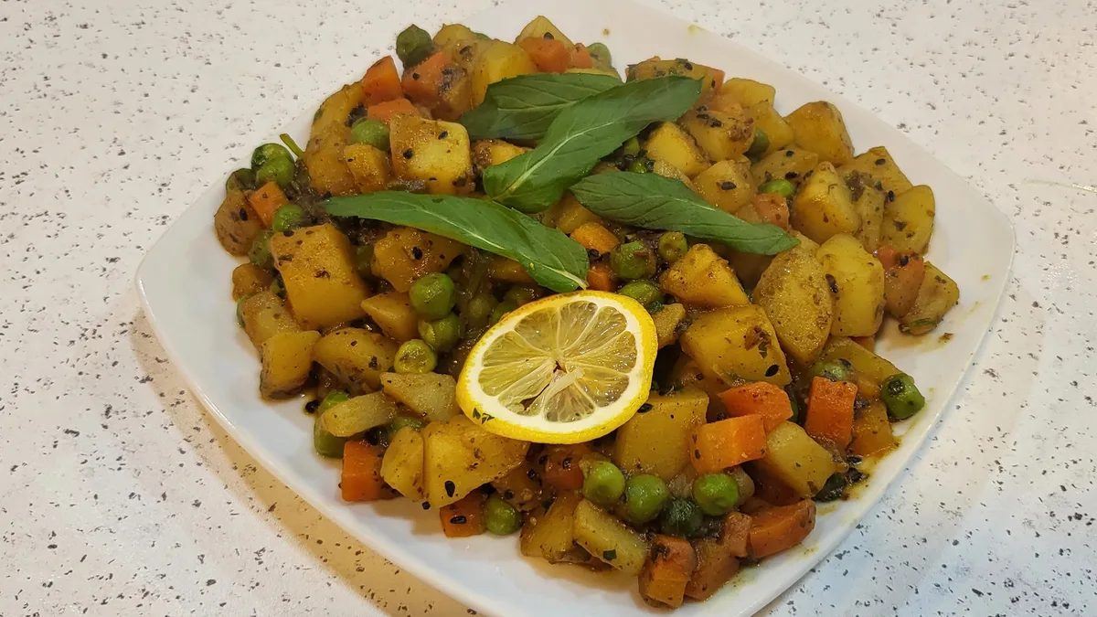 Alu Gajar Matar