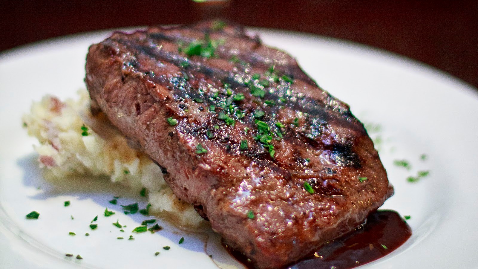 Black Angus Flat Iron Steak (Simply Wood Grilled)