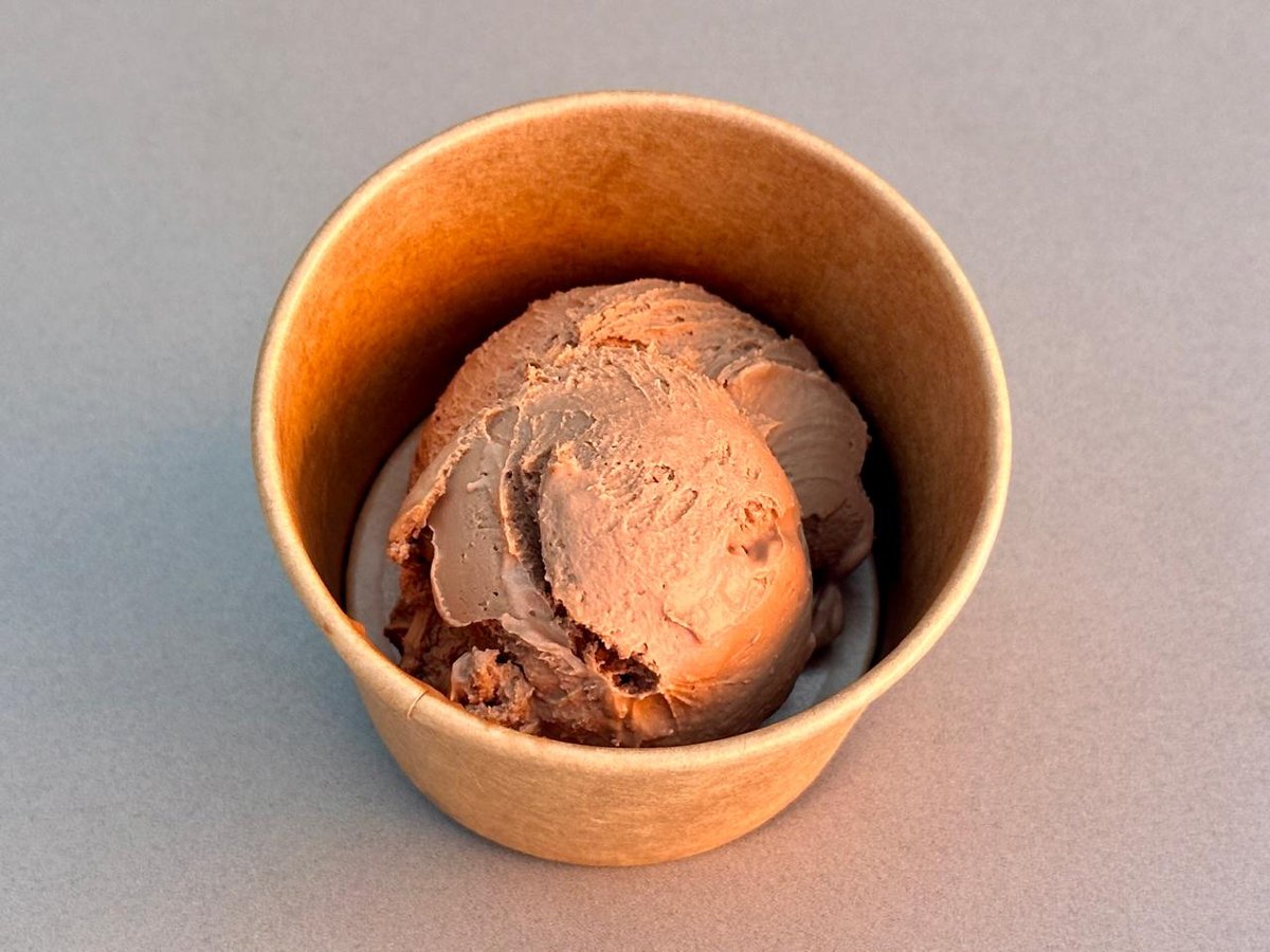 CHOCOLATE WITH PEANUT CARAMEL
