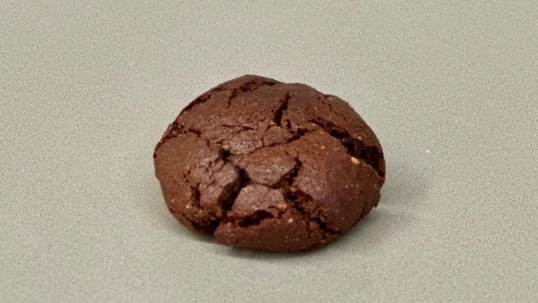 DOUBLE CHOCOLATE COOKIE (contains eggs)