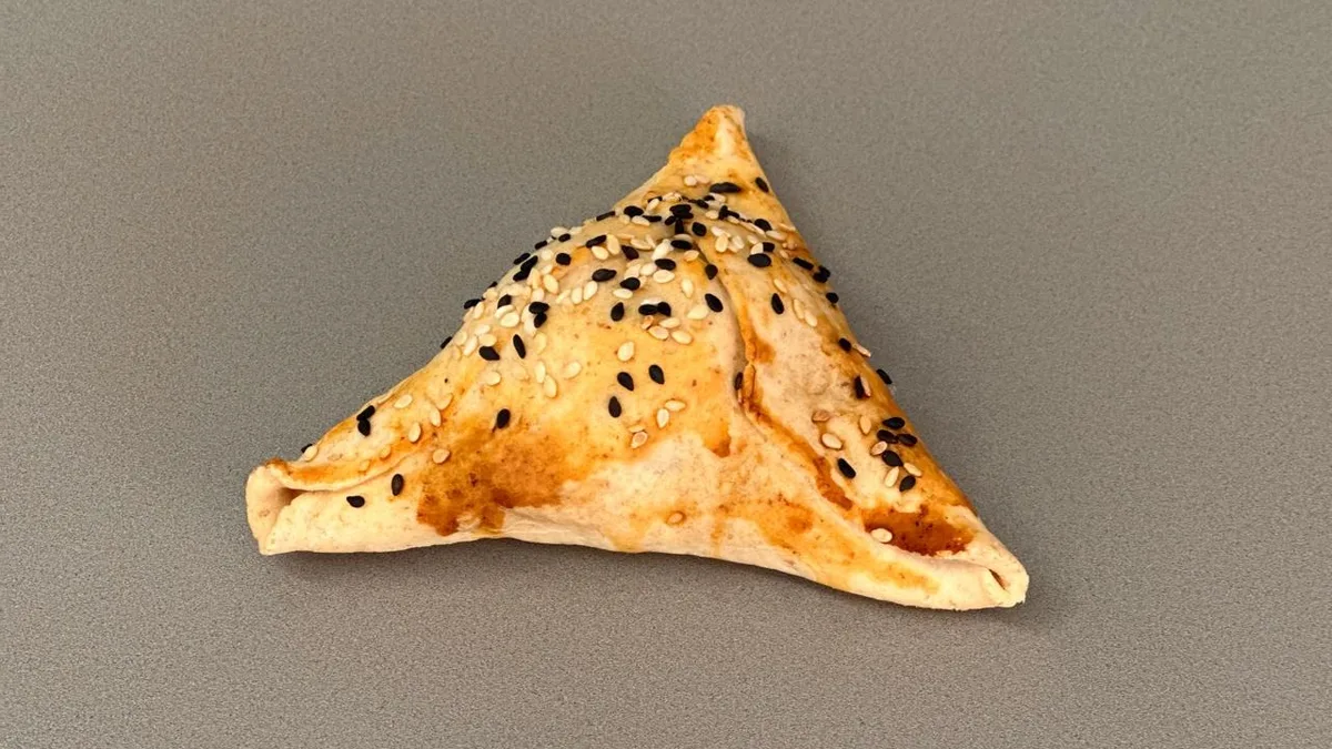 VEGAN FLAOUNA (TRADITIONAL CYPRUS CHEESE PIE )