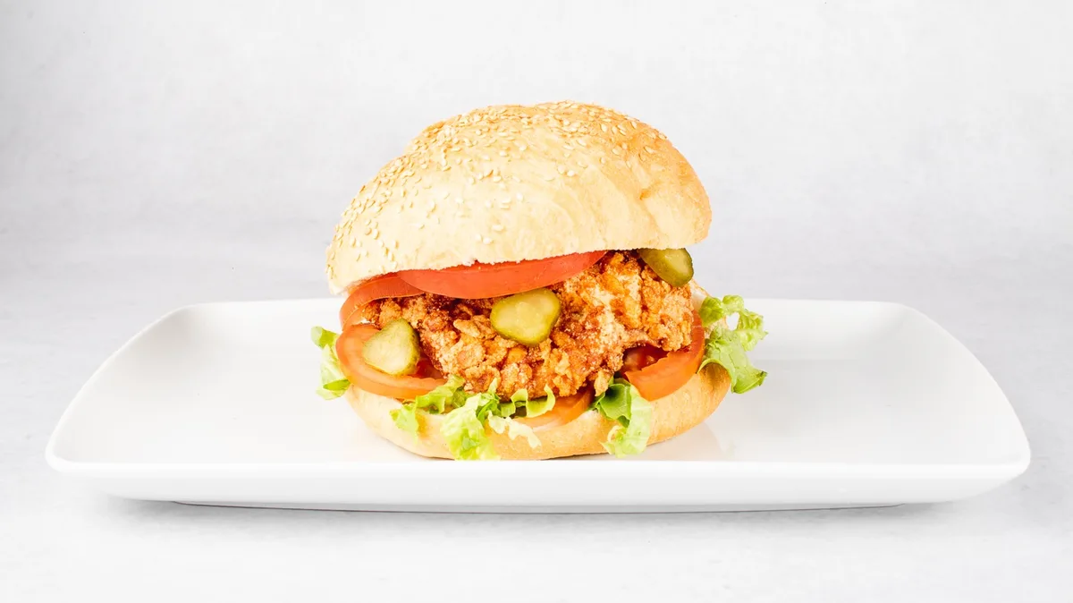 Crispy chicken burger