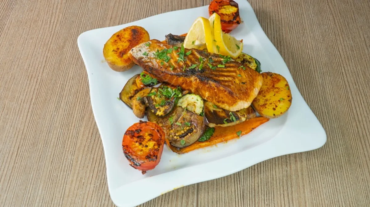 42. Grillezett norvég lazacfilé 200gm