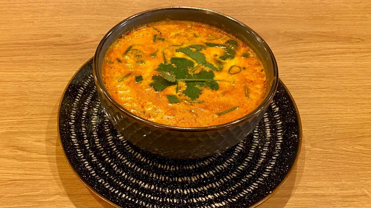 Extra zöldség, curry,jázminrizzsel (com trang curry rau)