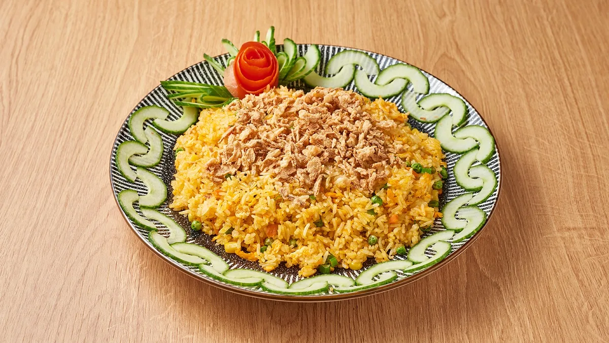 Pirított rizs tojással,zöldséggel (com rang trung)