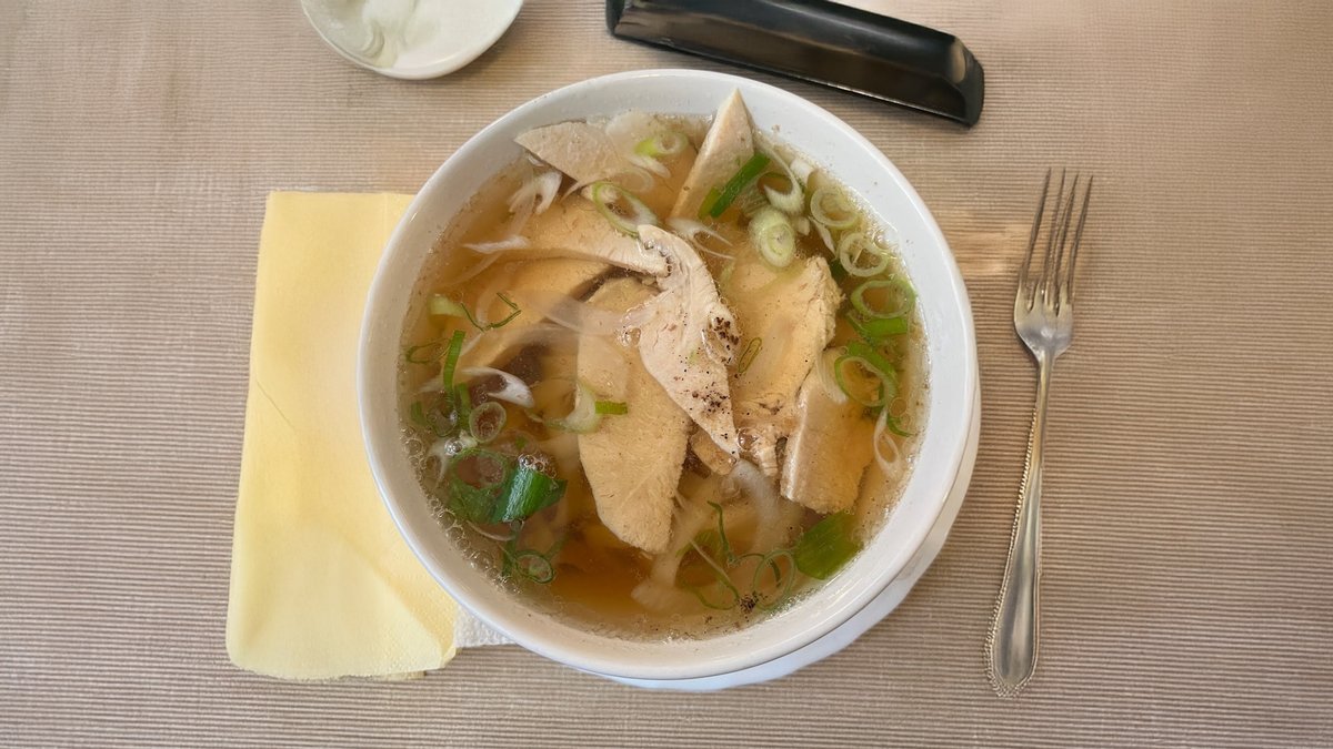 13. PHO LEVES CSIRKEHÚSSAL