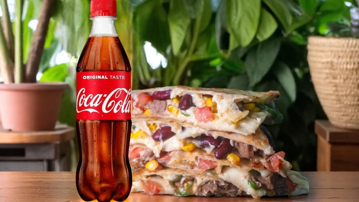 Кесадия свинско + Coca-Cola 500мл
