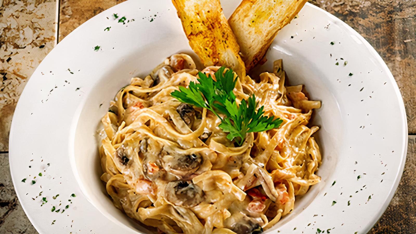 Fettuccine Alfredo