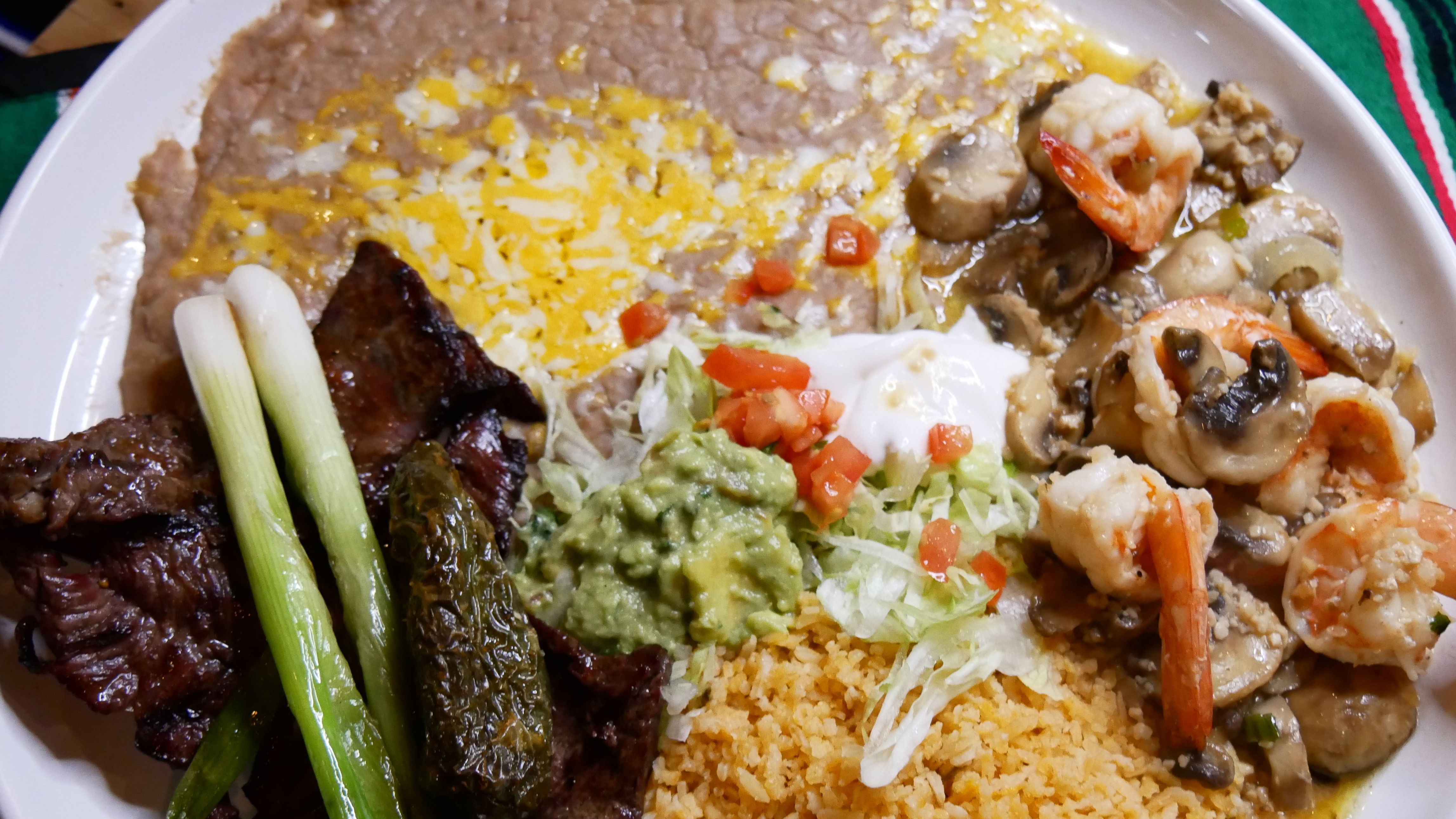 Carne Asada Y Camarones