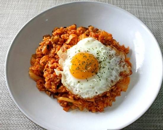 Kimchi Fried Rice 김치볶음밥