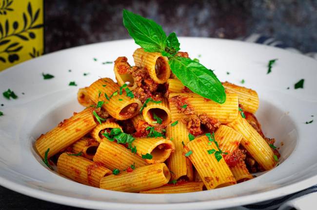 Rigatoni Alla Bolognese (Pastas)