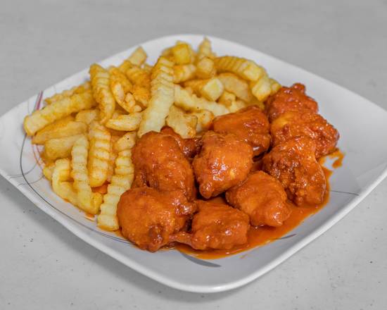 10 piece        Boneless Buffalo Chicken with Fries