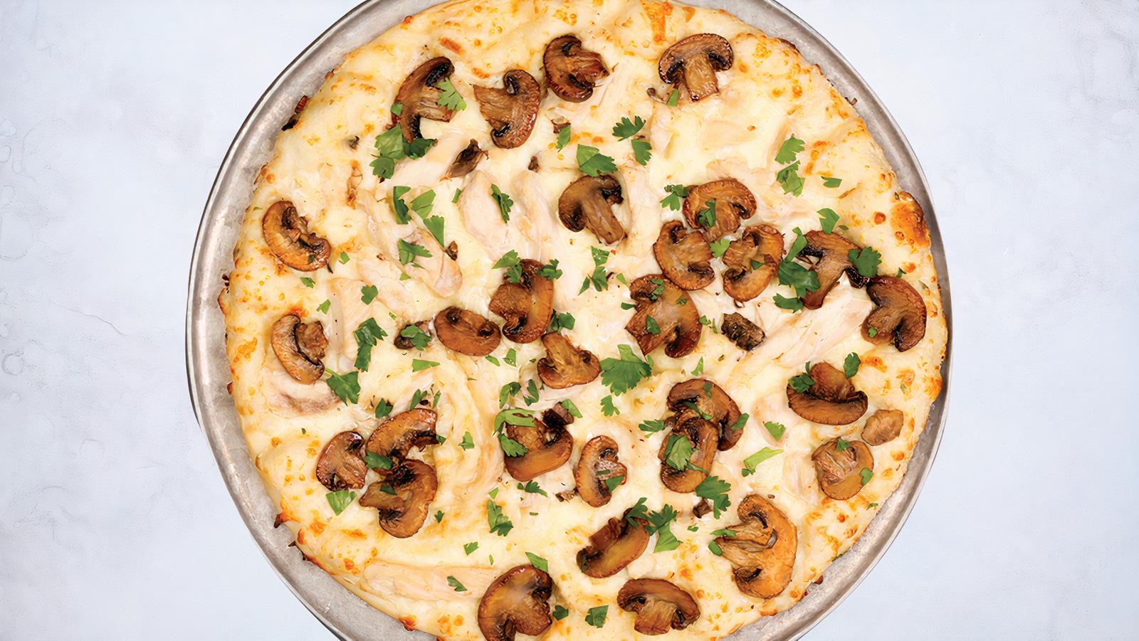Rustic Garlic Chicken Pizza (15" Large)