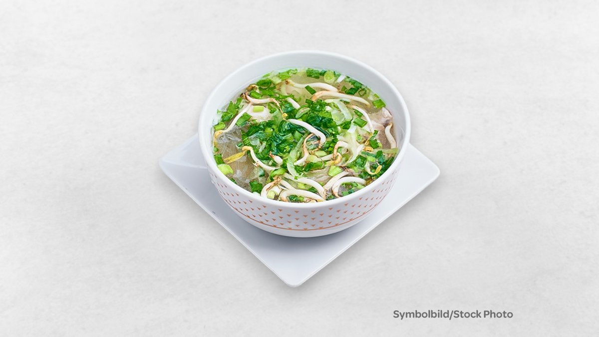 Hühnersuppe mit Nudeln