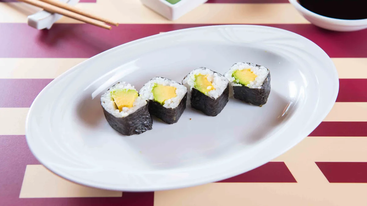 26. Avocado Mini Maki