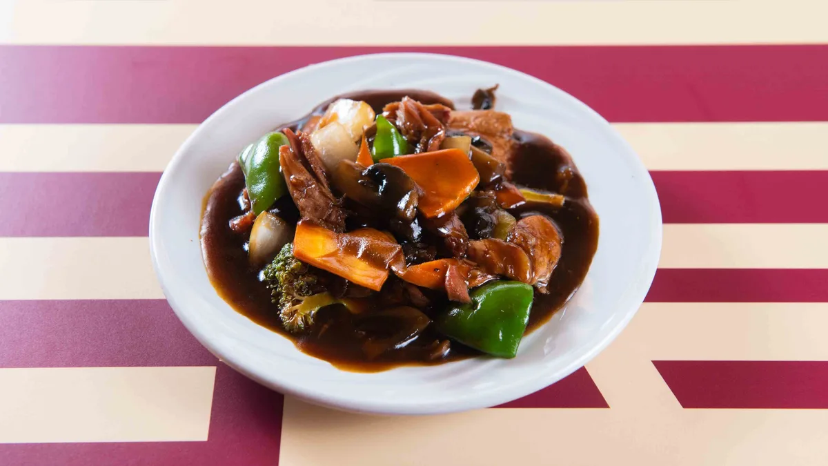 28. Sliced Duck in Chinese Sauce Whole Portion