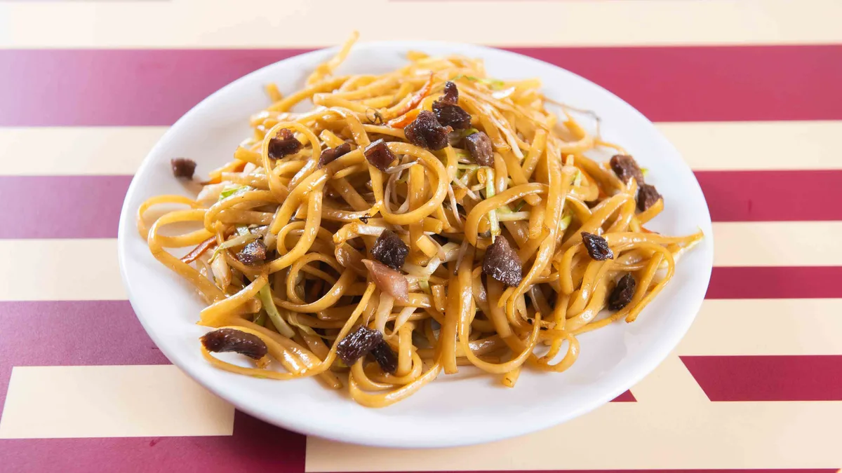 52. Beef Chow Main with Vegetables Half Portion