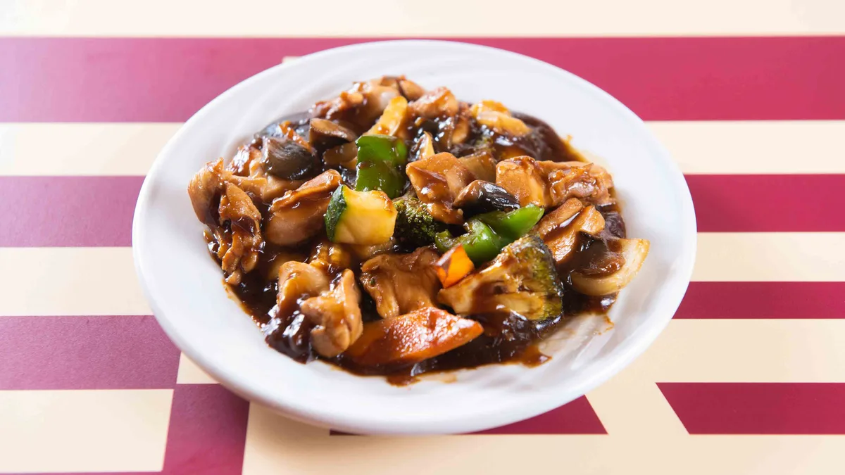 64. Chicken in Chinese Sauce Half Portion