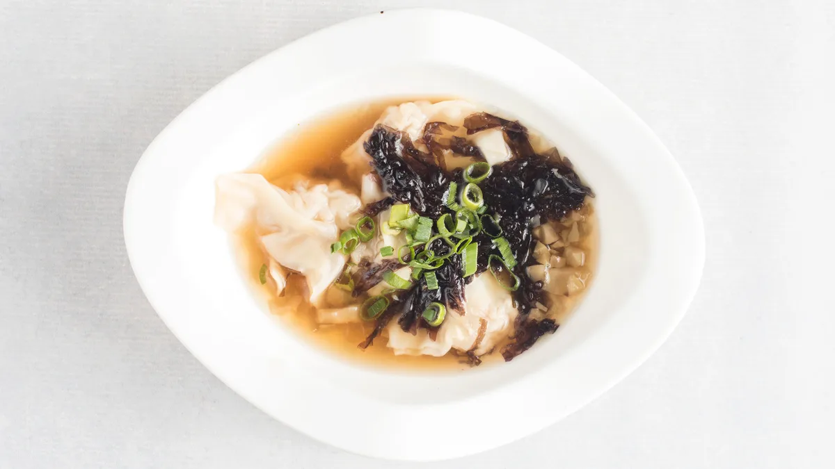 Won Ton ( Raviole ) supa
