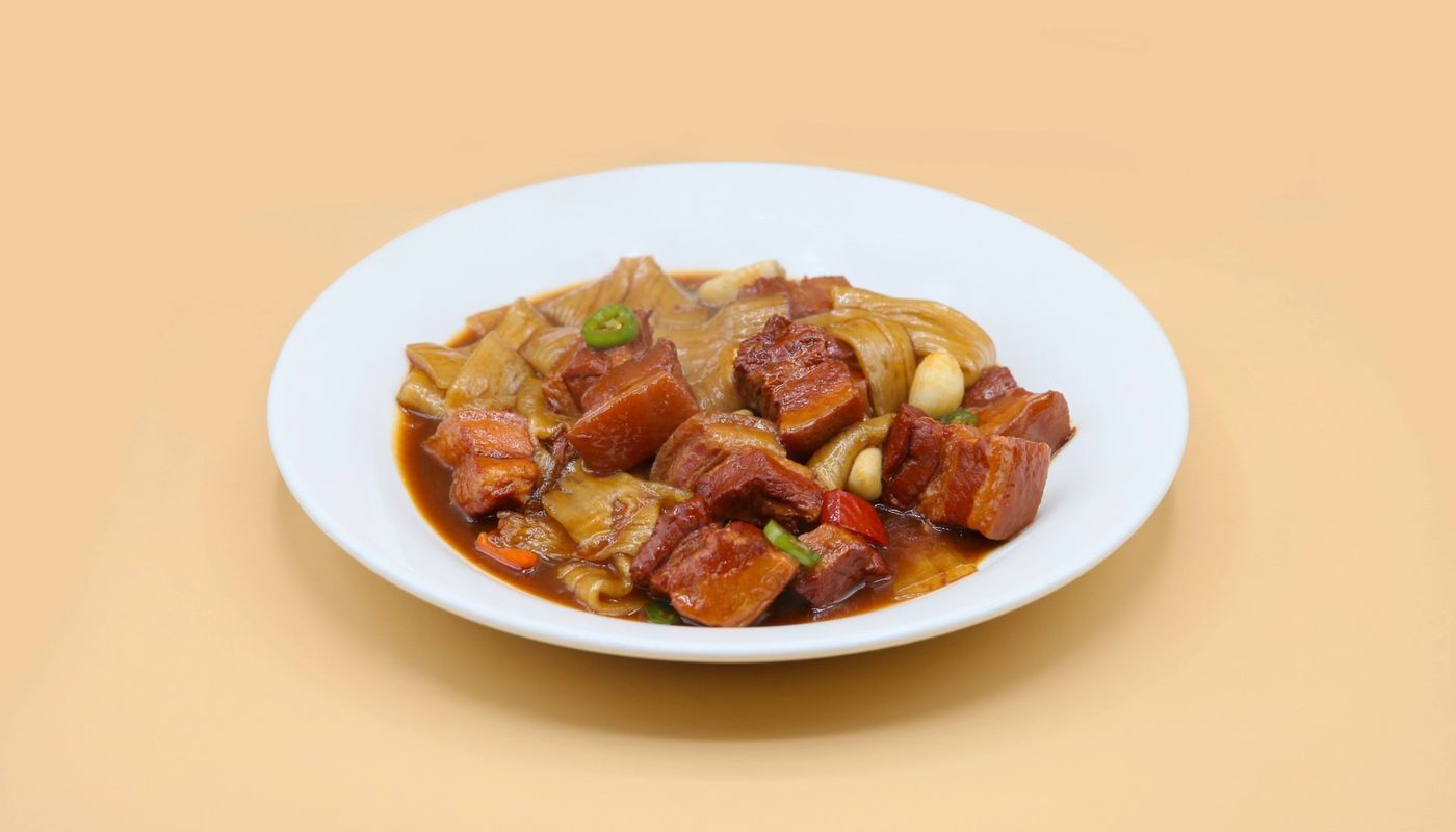 Hunan Style Braised Pork Cubes With Jelly Noddle(Small Spicy) 粉皮红烧肉🌶️