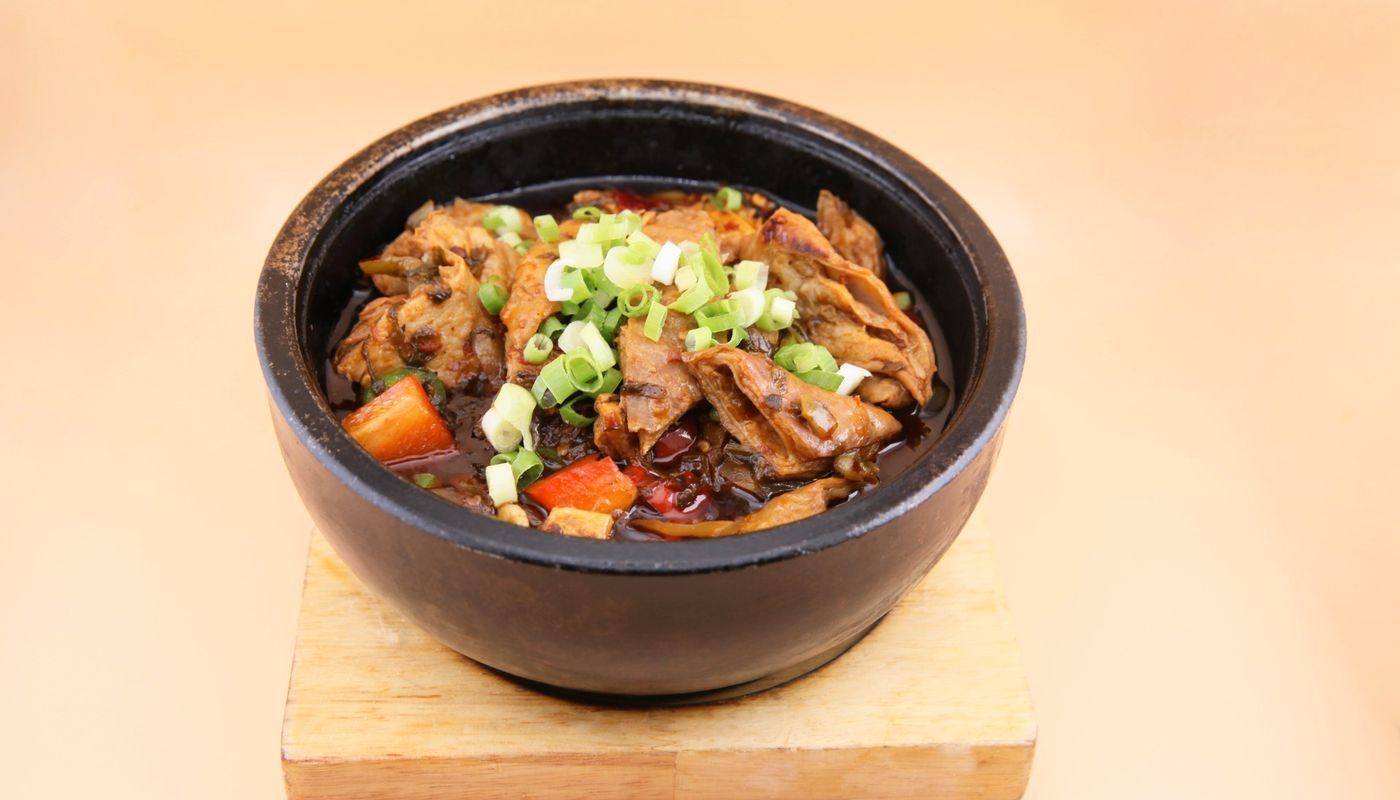 Pickled Cabbge With Pork Intestine In Stone Pot 石锅酸辣肥肠🌶️🌶️🌶️