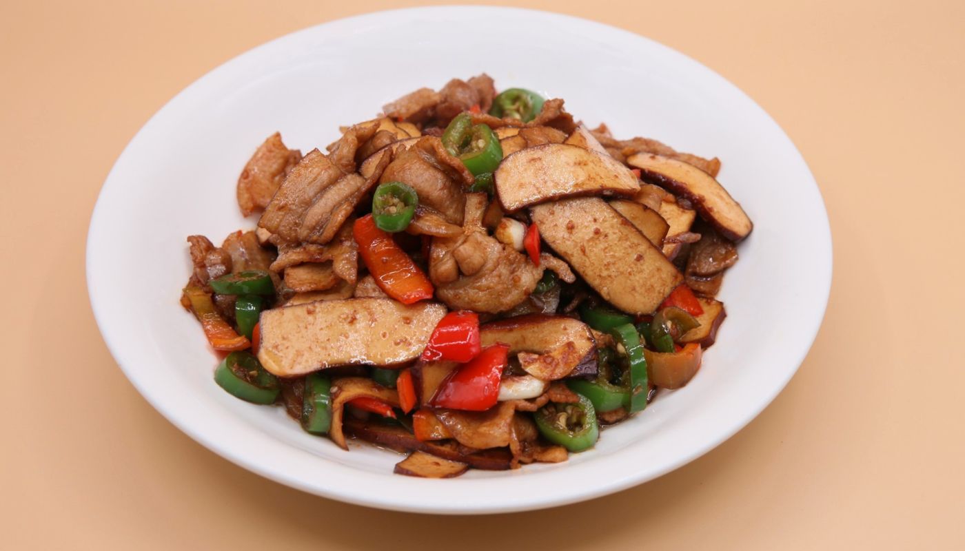 Pork With Dried Bean Curd 香干炒肉🌶️🌶️