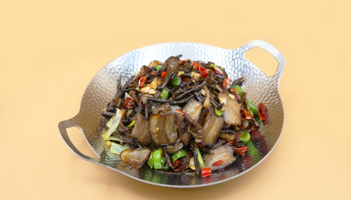 Sautéed Tea Tree Mushroom With Smoked Pork (Medium Spicy ) 干锅茶树菇🌶️🌶️
