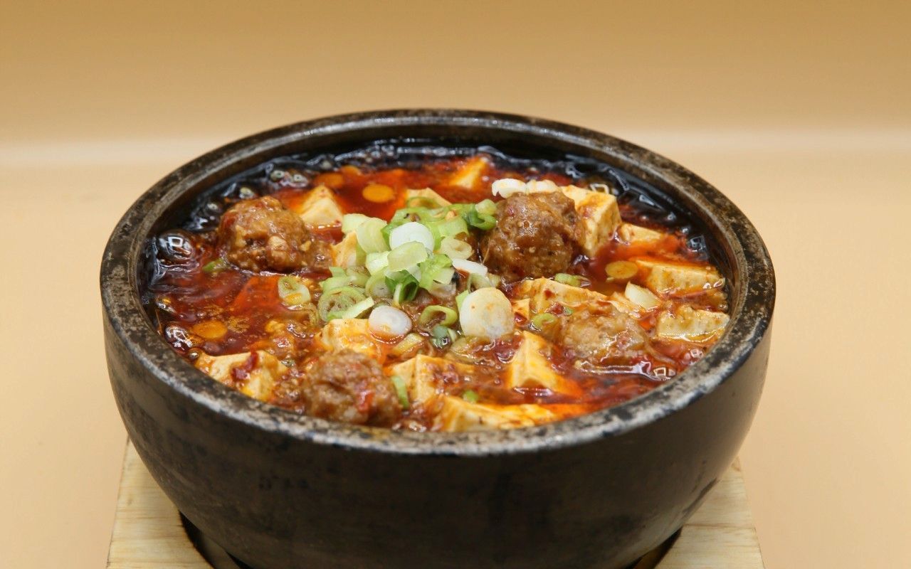 Sautéed Tofu With Meatballs In Stone Pot (Big Spicy) 石锅豆腐炖丸子🌶️🌶️🌶️