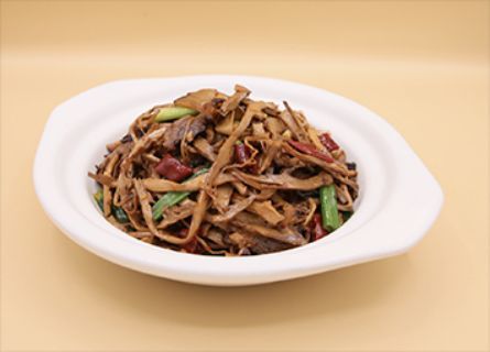 Smoked Bamboo Shoots With Smoked Pork(Medium Spicy) 烟笋腊肉煲🌶️🌶️