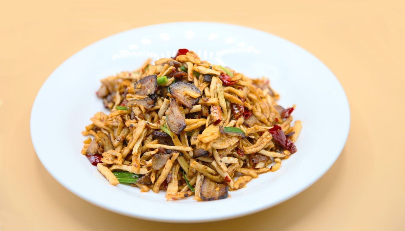 Stir-Fried Dried Radish With Smoked Pork (Medium Spicy ) 萝卜干炒腊肉🌶️🌶️