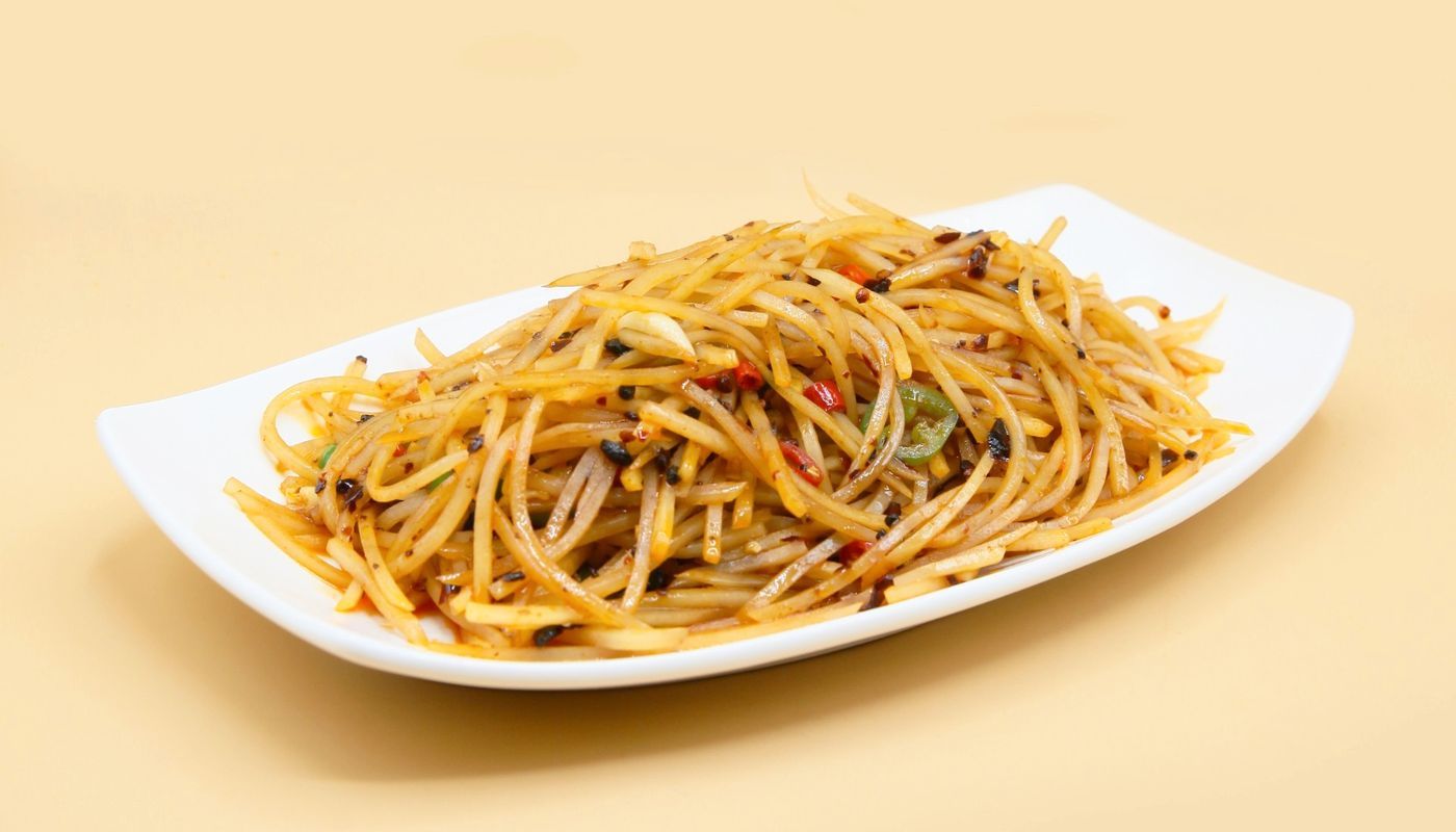 Stir-Fried Shredded Potatoes 炒土豆丝