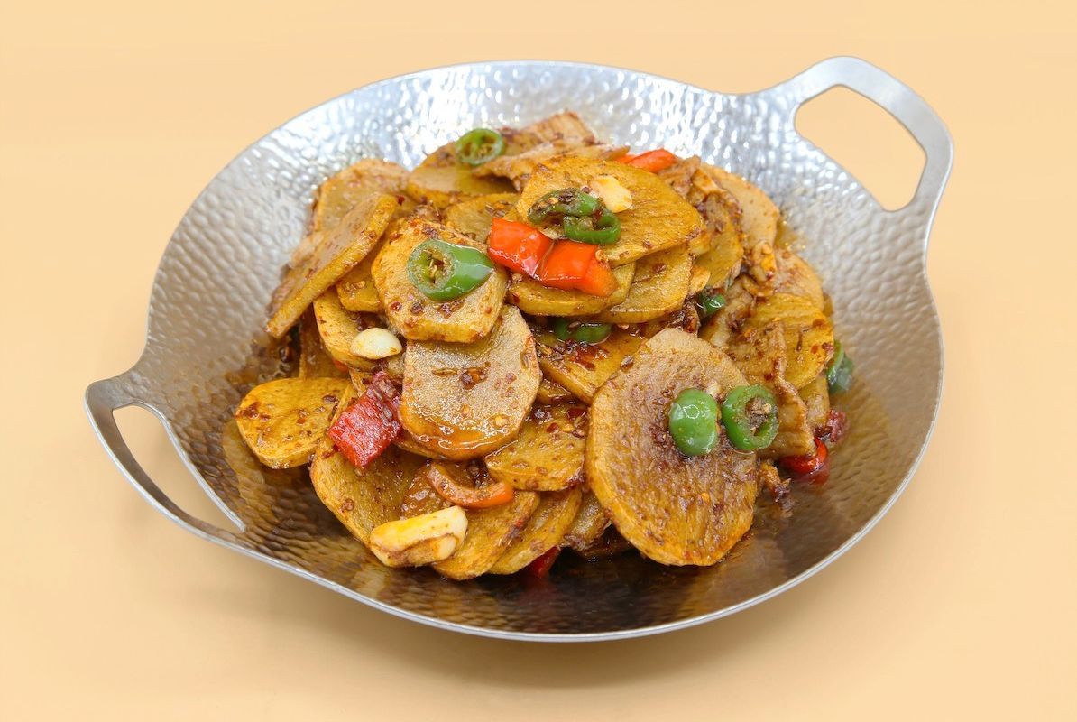 Stir-Fried Sliced Potatoes and Sliced Pork With Chili Peppers (Medium Spicy ) 干锅土豆片🌶️🌶️
