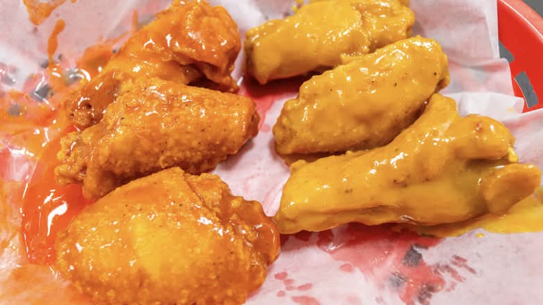 6 1/2 Wings Dinner