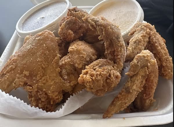 8 Wings Dinner