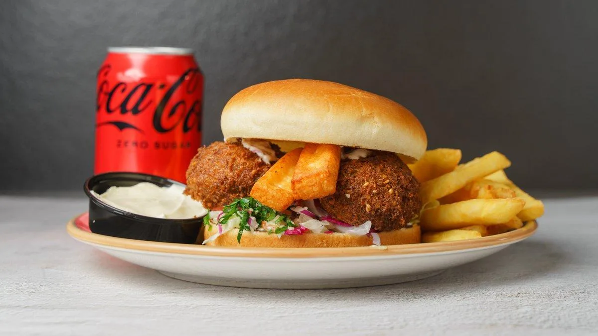 Falafel Halloumi burgermenu (V)