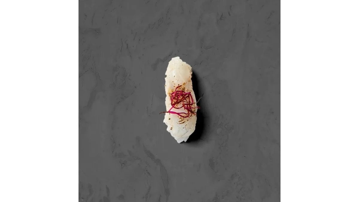 Nigiri Flamberet Hellefisk
