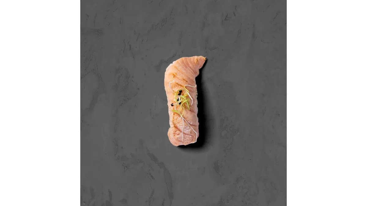 Nigiri Flamberet Laks