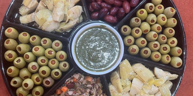 Mediterranean Sampler Appetizer Platter