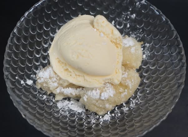 Banana Tempura w.Vanilla Ice Cream