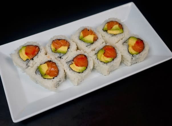 Fresh Salmon Roll