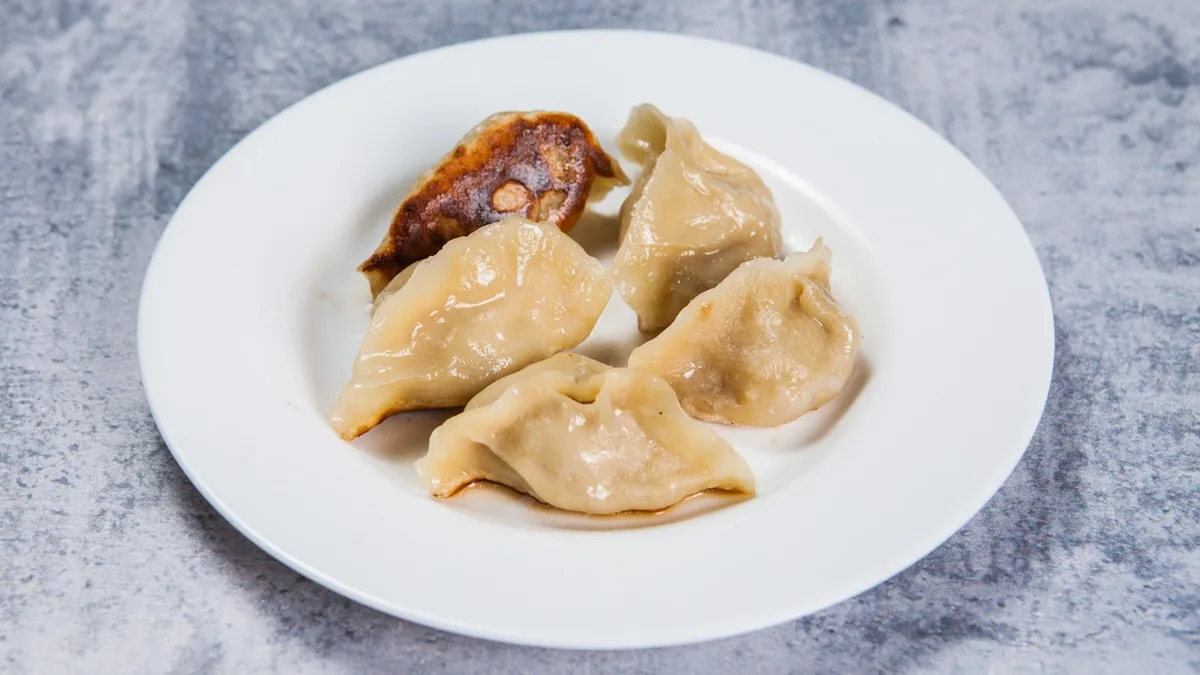 38. Pržene "Jiao Zi" sa junetinom 5 kom