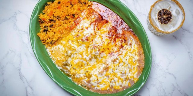 Cheese Enchiladas w/ Red Sauce