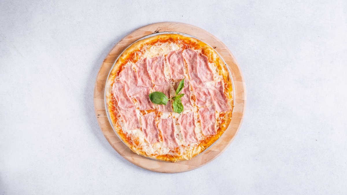 2. Al prosciutto 33cm