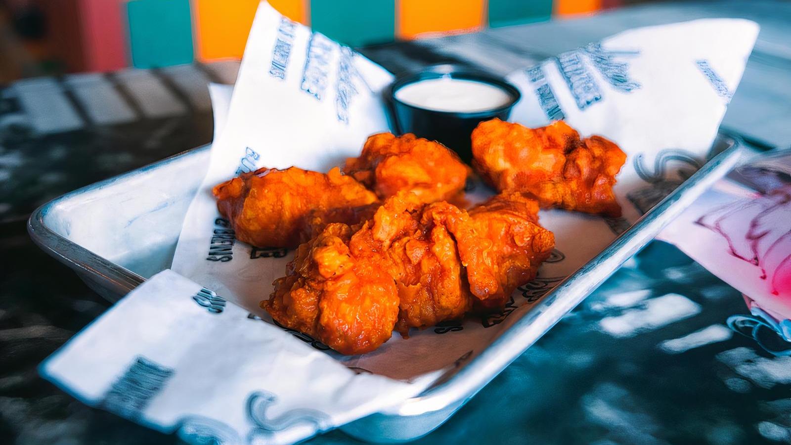 Boneless Wings (10)