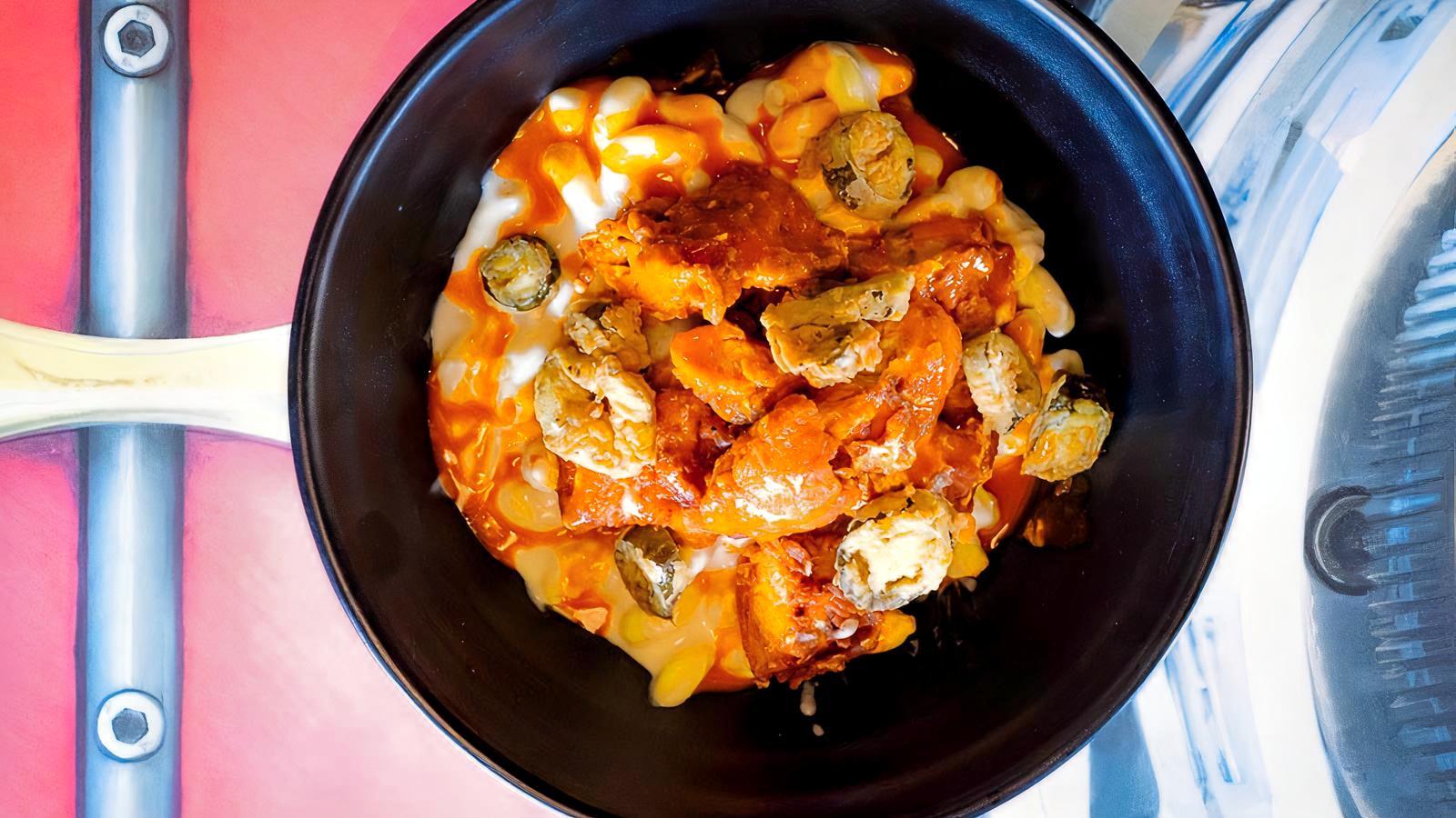 Buffalo Chicken Mac and Cheese