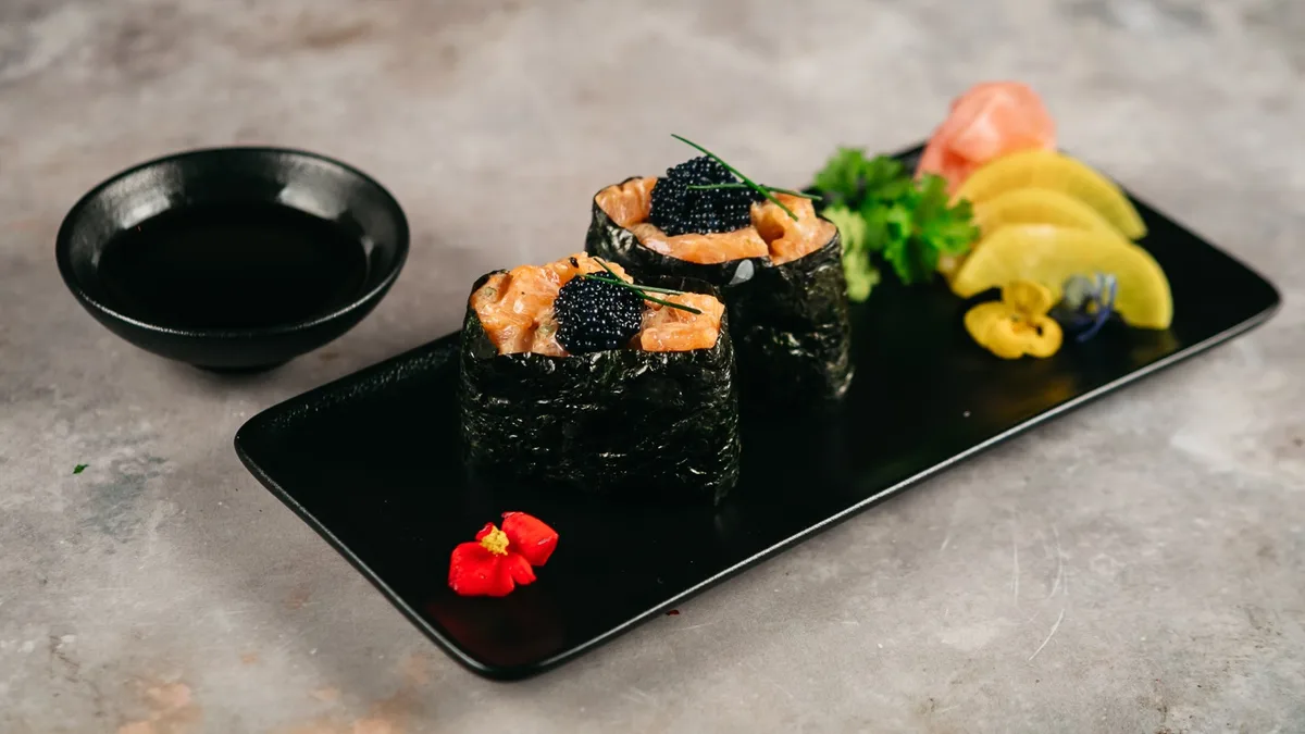 Gunkan Sake-Yukke