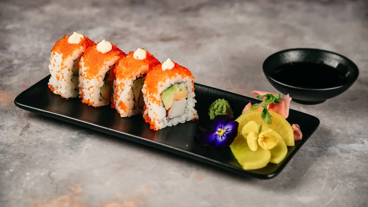 Uramaki California roll