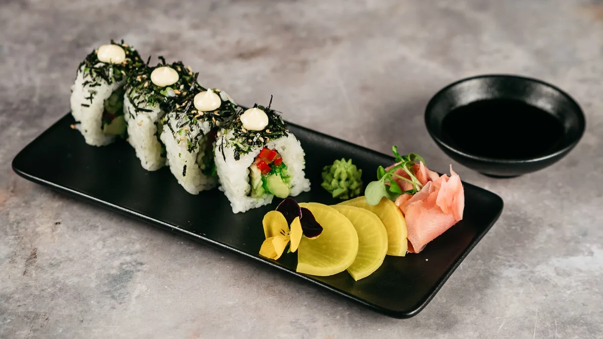 Uramaki vegetarijanski Sezonska rolica