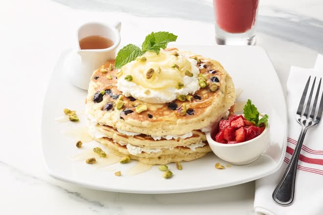 Ricotta and Lemon Curd Pancakes